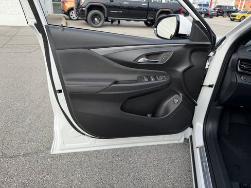 New 2026 Buick Envista Avenir image 24