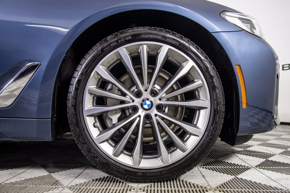 Used 2023 BMW 530i w/ Premium Package RWD image 46