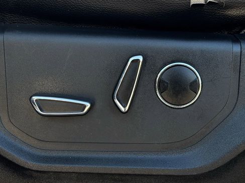 Used 2019 Ford F350 Lariat w/ Lariat Value Package image 19