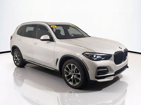 Used 2023 BMW X5 xDrive40i w/ Premium Package AWD/4WD image 2