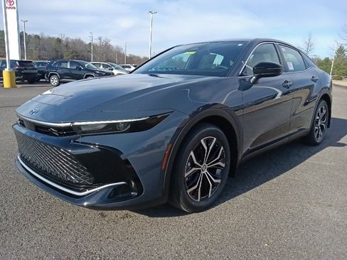 New 2026 Toyota Crown XLE image 7