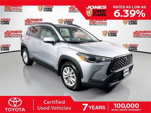 Certified 2022 Toyota Corolla Cross LE AWD/4WD image 1