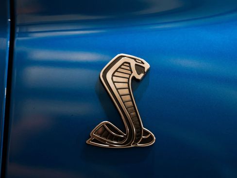 Used 2021 Ford Mustang Shelby GT500 w/ Carbon Fiber Track Pack RWD image 16