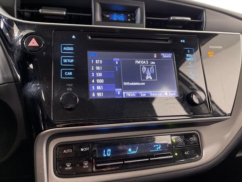 Used 2017 Toyota Corolla LE w/ Carpet Mat Package (TMS) FWD image 22