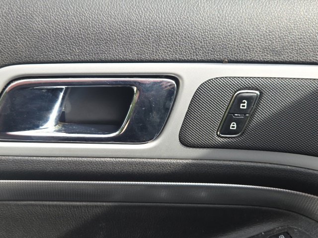 Used 2013 Ford Explorer XLT AWD/4WD image 19