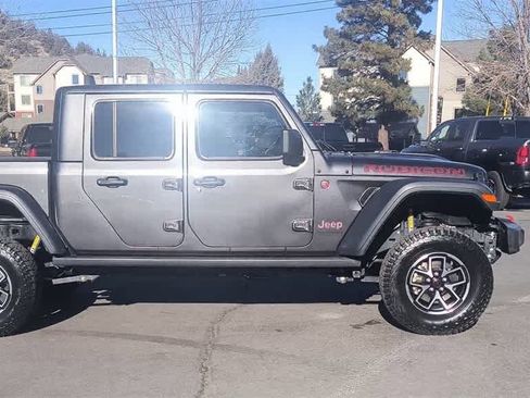 Used 2024 Jeep Gladiator Rubicon w/ Technology Group image 2
