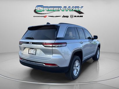 New 2025 Jeep Grand Cherokee Laredo