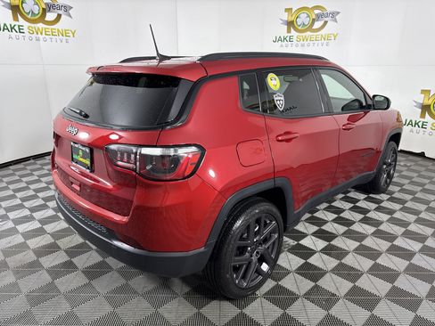New 2026 Jeep Compass Latitude image 7