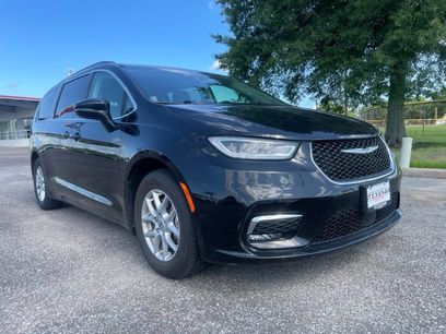 Used 2022 Chrysler Pacifica Touring-L