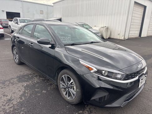 Used 2023 Kia Forte LXS image 6