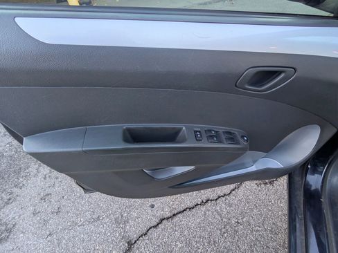 Used 2015 Chevrolet Spark LT image 9