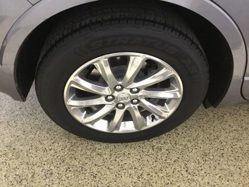 Used 2019 Buick Envision Essence image 22