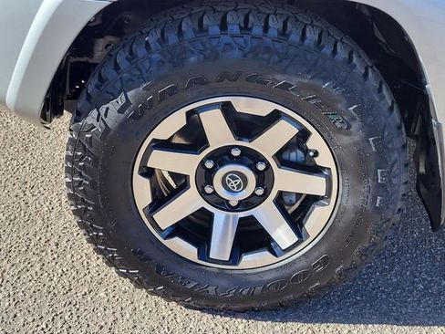 Used 2020 Toyota 4Runner TRD Off-Road Premium image 11