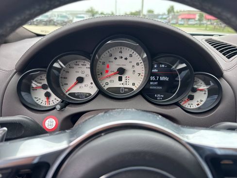 Used 2015 Porsche Cayenne S AWD/4WD image 12