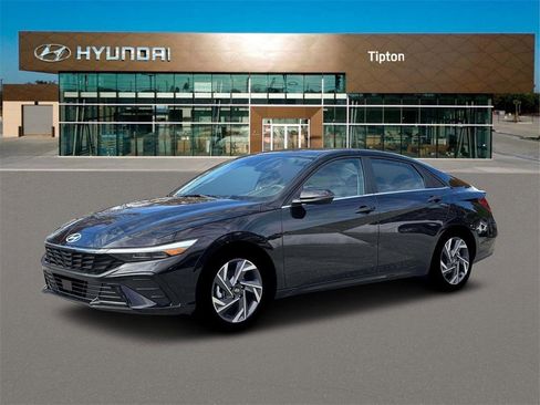 New 2026 Hyundai Elantra Limited image 2