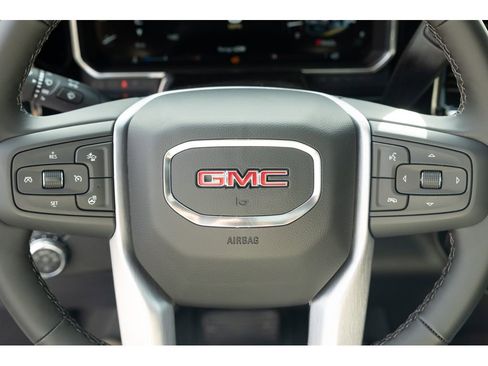 New 2026 GMC Sierra 2500 SLT AWD/4WD image 18