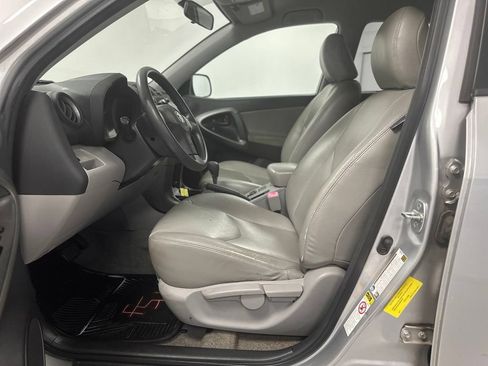 Used 2010 Toyota RAV4 2WD w/ Base L4 Extra Value Pkg image 16