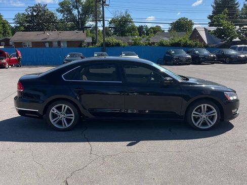 Used 2012 Volkswagen Passat TDI SEL Premium FWD image 8