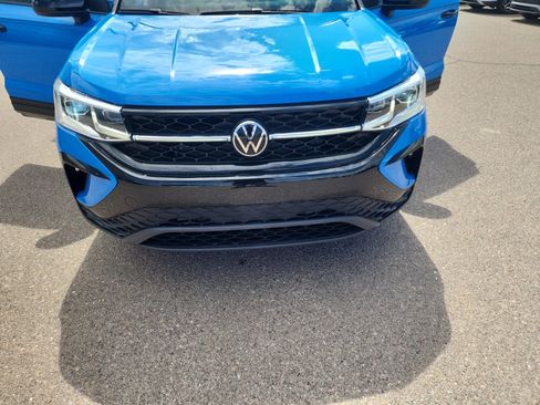 Certified 2024 Volkswagen Taos SE FWD image 23