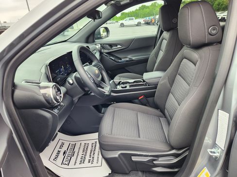 Used 2026 Chevrolet Equinox LT FWD image 12
