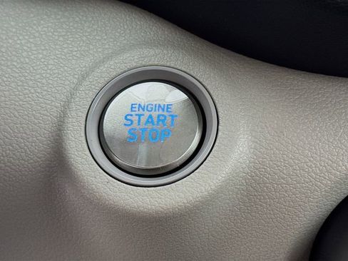 New 2026 Hyundai Venue FWD image 27