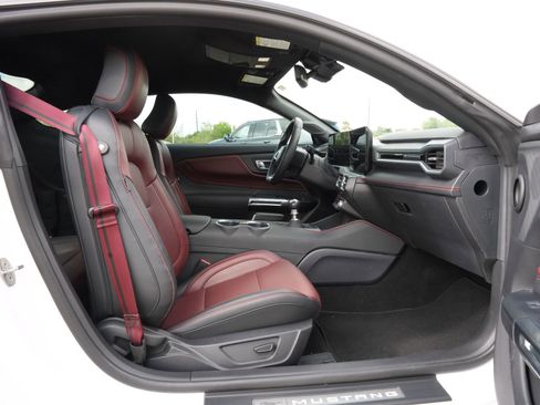 Used 2025 Ford Mustang GT Premium w/ GT Performance Package image 24