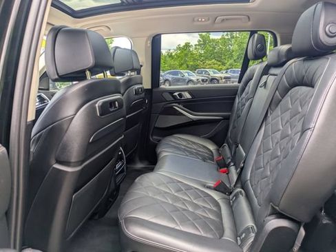 Used 2024 BMW X7 xDrive40i w/ Executive Package AWD/4WD image 17