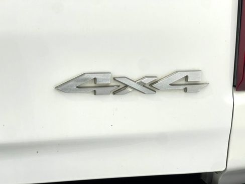 Used 2020 RAM 1500 Laramie AWD/4WD image 40