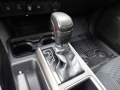 Used 2023 Toyota Tacoma Trail Edition w/ Trail Edition image 16