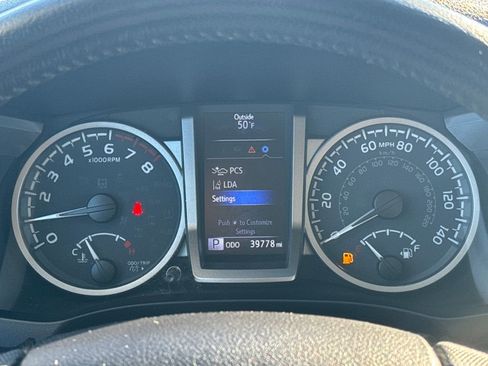 Used 2022 Toyota Tacoma SR5 image 16