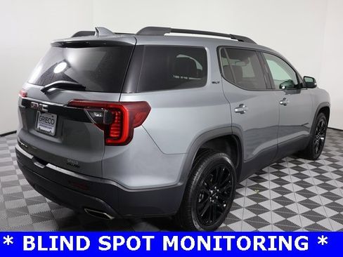 Used 2023 GMC Acadia SLT w/ Elevation Edition image 8