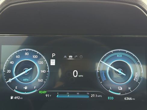 Certified 2025 Hyundai Elantra SEL FWD image 20