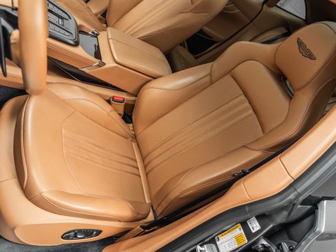 Used 2025 Aston Martin DBX 707 AWD/4WD image 24