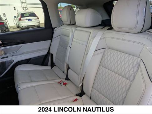 Used 2024 Lincoln Nautilus Black Label w/ Jet Appearance Package (87T) AWD/4WD image 24