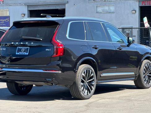 Certified 2025 Volvo XC90 B6 Plus image 2