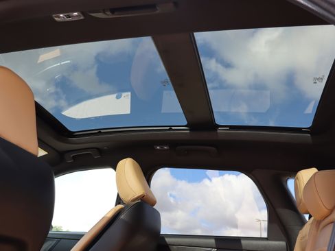 Used 2021 Lincoln Corsair Reserve w/ Equipment Group 201A image 15