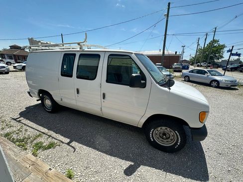 Used 2003 Ford E-150 and Econoline 150 RWD image 6