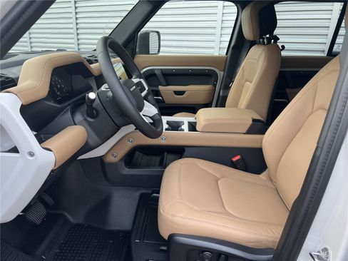 New 2026 Land Rover Defender 110 X-Dynamic SE AWD/4WD image 7