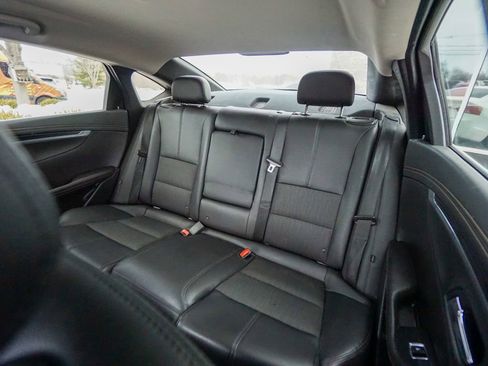 Used 2018 Chevrolet Impala LT image 25