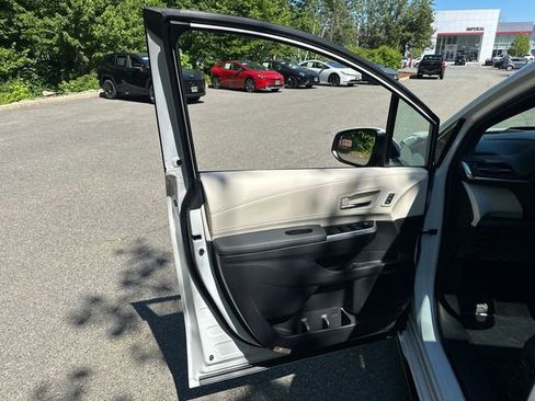 New 2026 Toyota Sienna Platinum AWD/4WD image 22