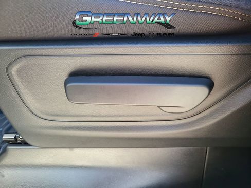 New 2026 RAM 1500 Express image 18