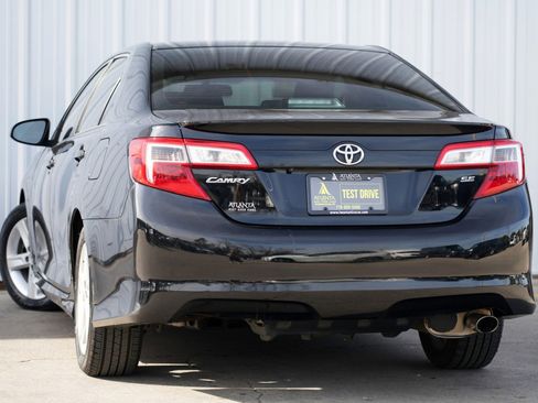 Used 2014 Toyota Camry SE image 5