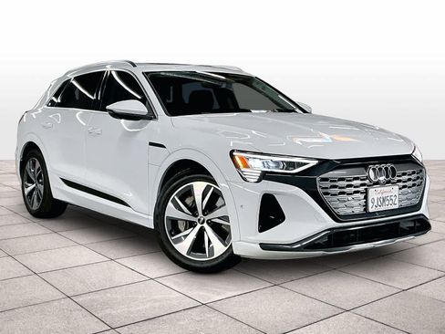 Certified 2024 Audi Q8 e-tron Premium Plus w/ Premium Plus Package image 2