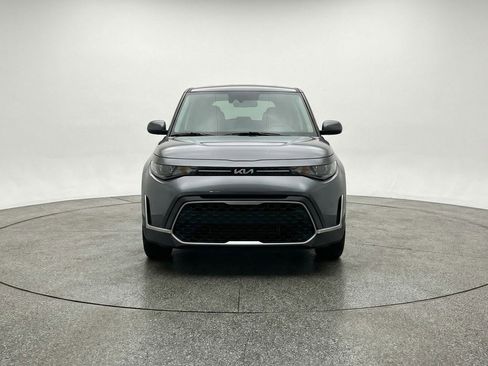 Used 2025 Kia Soul LX w/ LX Technology Package image 2