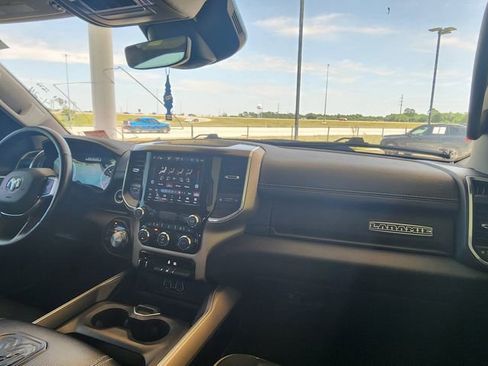 Used 2022 RAM 1500 Laramie AWD/4WD image 23