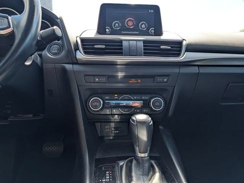 Used 2017 MAZDA MAZDA3 Touring FWD image 18
