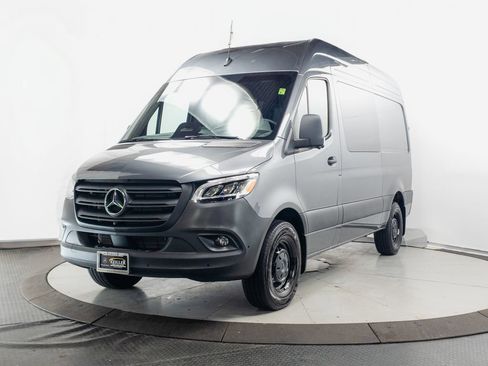 Used 2026 Mercedes-Benz Sprinter 2500 image 3