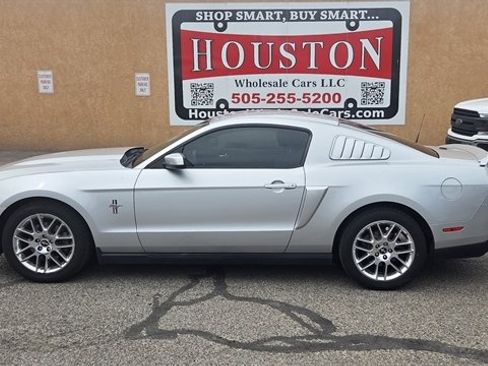 Used 2012 Ford Mustang Premium image 1