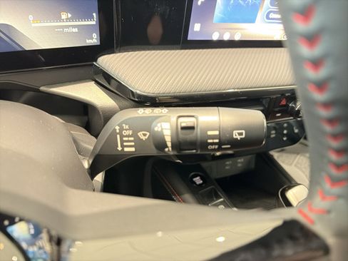 New 2026 Nissan Kicks SR w/ Cold Weather Package image 26