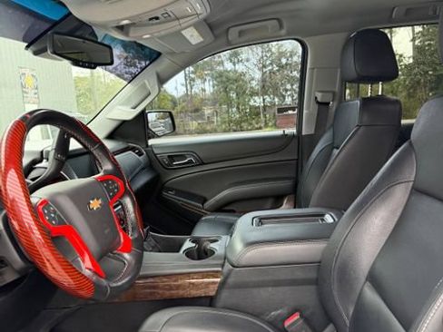 Used 2019 Chevrolet Suburban LT AWD/4WD image 15